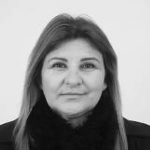 PROFESSORA TÂNIA