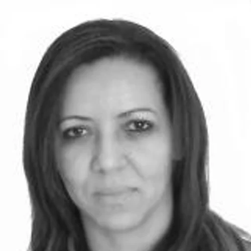 NUBIA ESTRELA