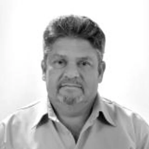 LUIS MENEZES