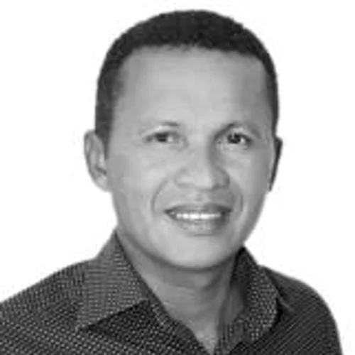 JOSÉ SIQUEIRA