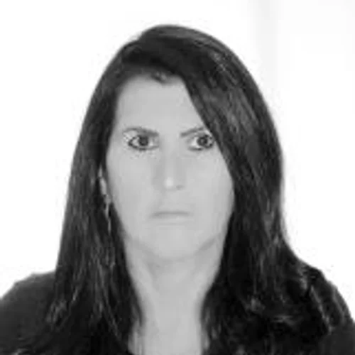 RUTH CARLETO