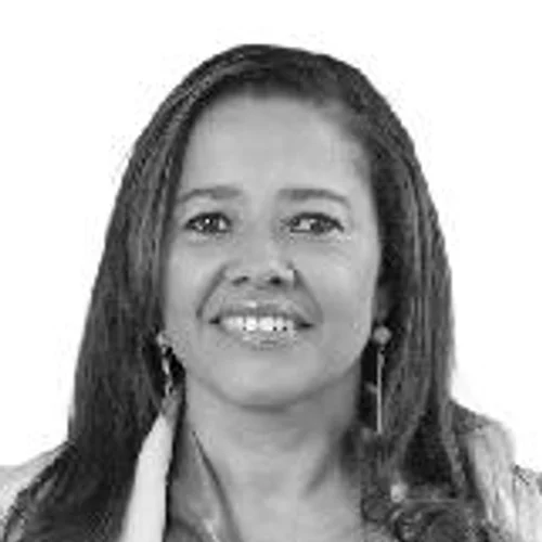 PROFESSORA CLAUDIA