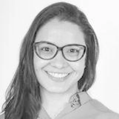 DRA. MAYARA PINHEIRO