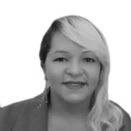 Claudia do Farol