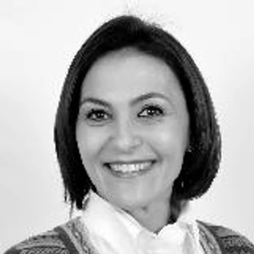 Dra. Cátia