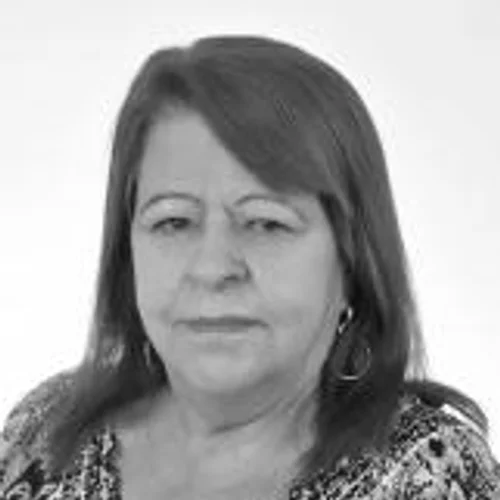LUZIA MEDEIROS
