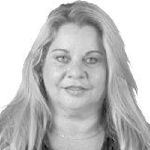 Tania Lobato