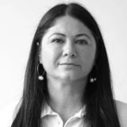 LEILA SANTOS