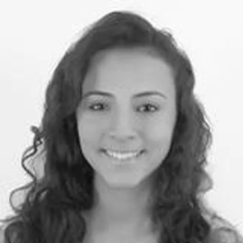 THAIS SOARES
