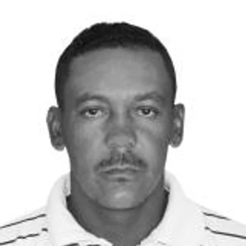 ROBERIO DO MUQUEM