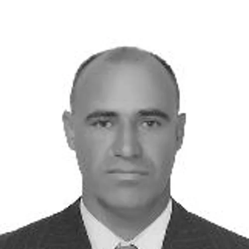 CÉZAR LÁZARO