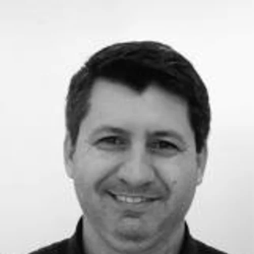 Dr. Daniel Lemos