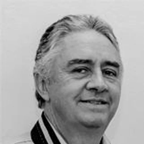 EDUARDO CARNEIRO
