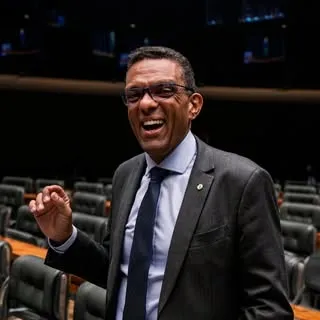 OTONI DE PAULA