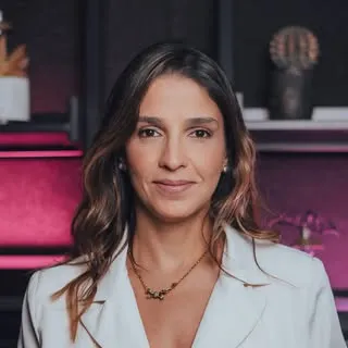Ana Carolina Oliveira