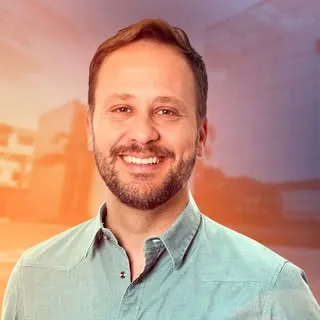 Adriano Silva