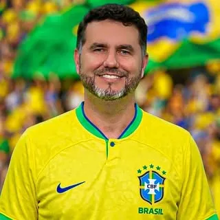MOSES RODRIGUES