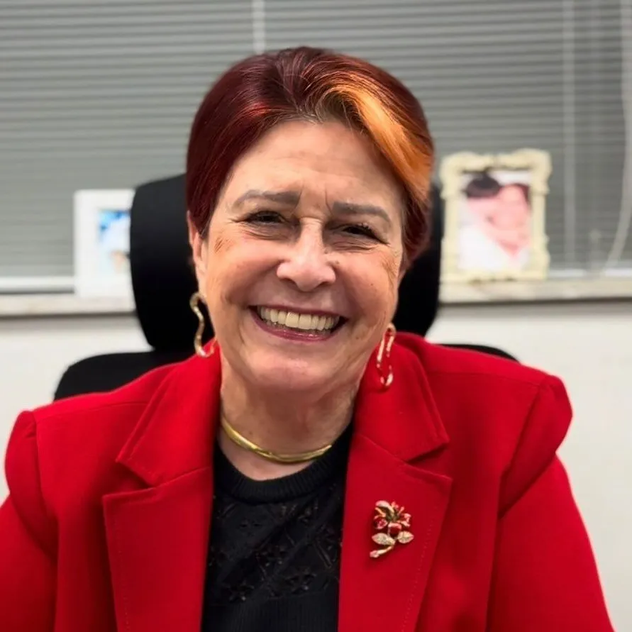 EDNA MACEDO